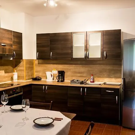 Apartament Tampa Брашов